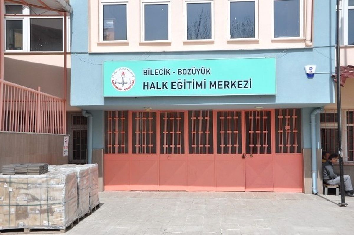 Bozüyük Halk Eğitim Merkezi'ne Kütüphane Kuruluyor