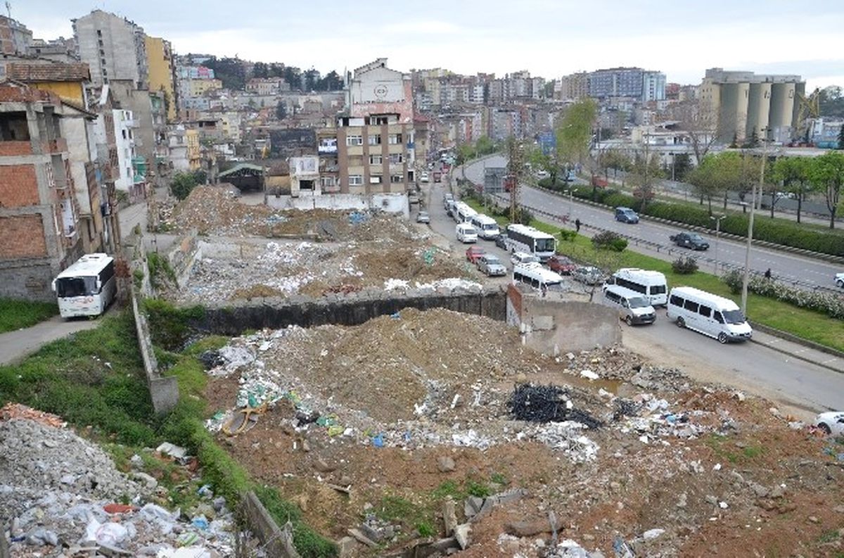 Çömlekçi\'de Yıkımlar Hız Kazandı