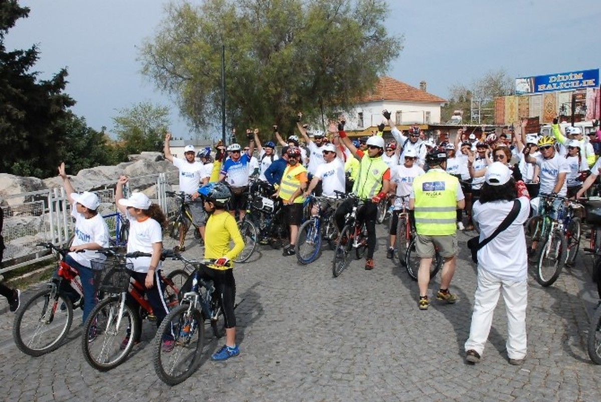 Didim\'de Turizm Haftasında Bisiklet Şenliği Düzenlendi