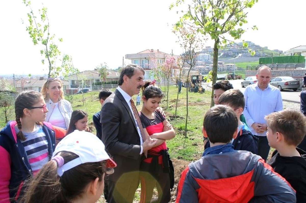 Diktikleri Fidanlara Kendi İsimlerini Verdiler