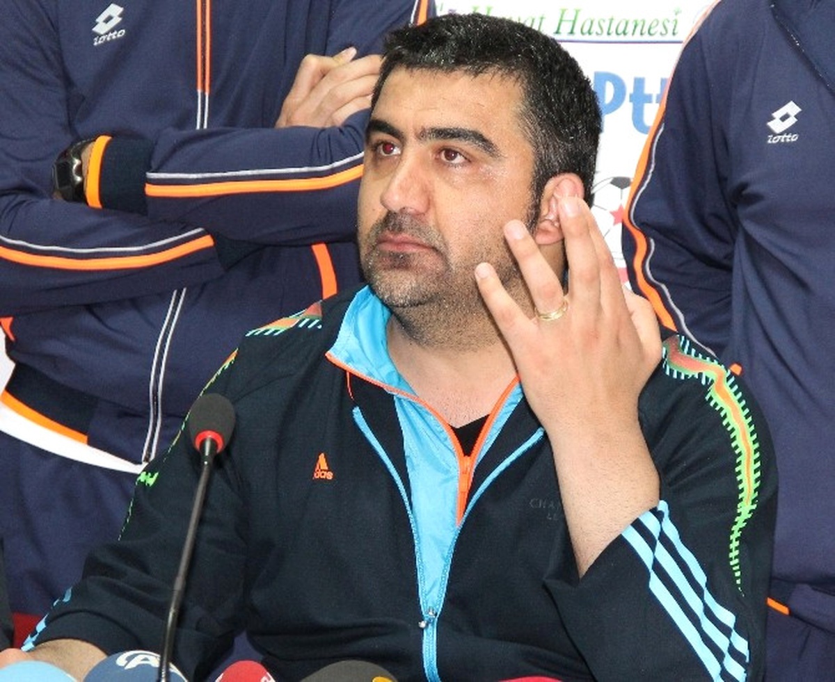 Elazığspor\'da Ümit Özat İstifa Etti