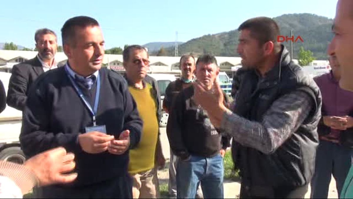 Fethiye Üreticiler Hal Girişini Kapattı2