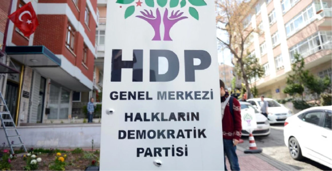 HDP Genel Merkezi\'ne Yapılan Silahlı Saldırıyla İlgili İki Gözaltı