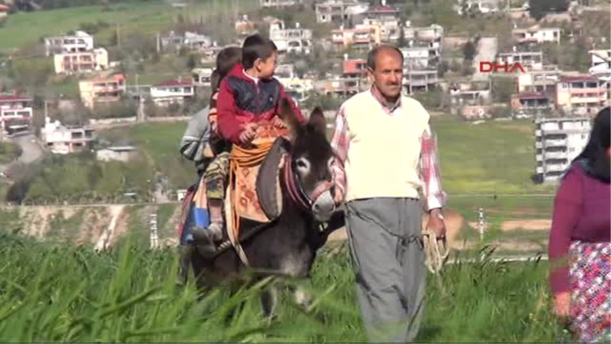 Kahramanmaraş Mahalleliden Siyasetçilere Yol Tepkisi