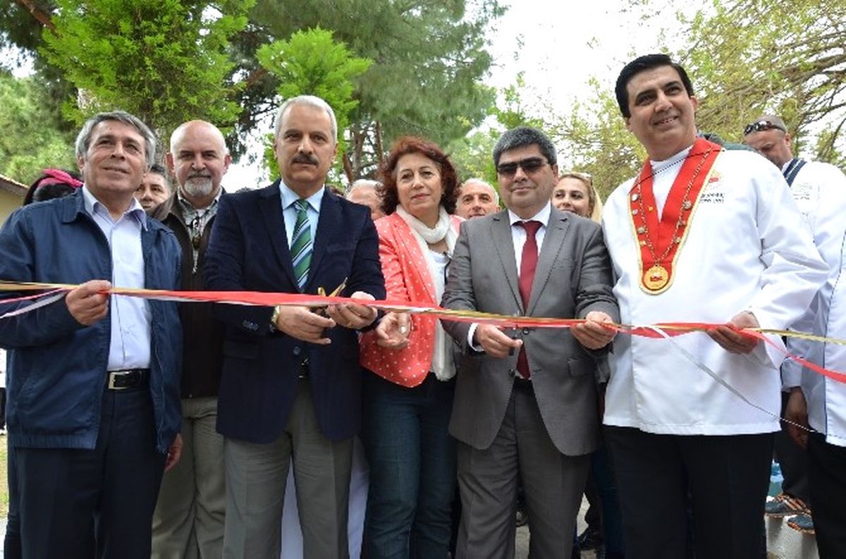Kuşadası\'nda Yemek Sergisi