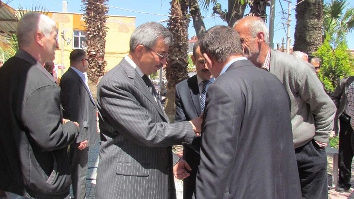 MHP\'li Vekil Adayı Balkız\'a Çobanisa\'da Yoğun İlgi