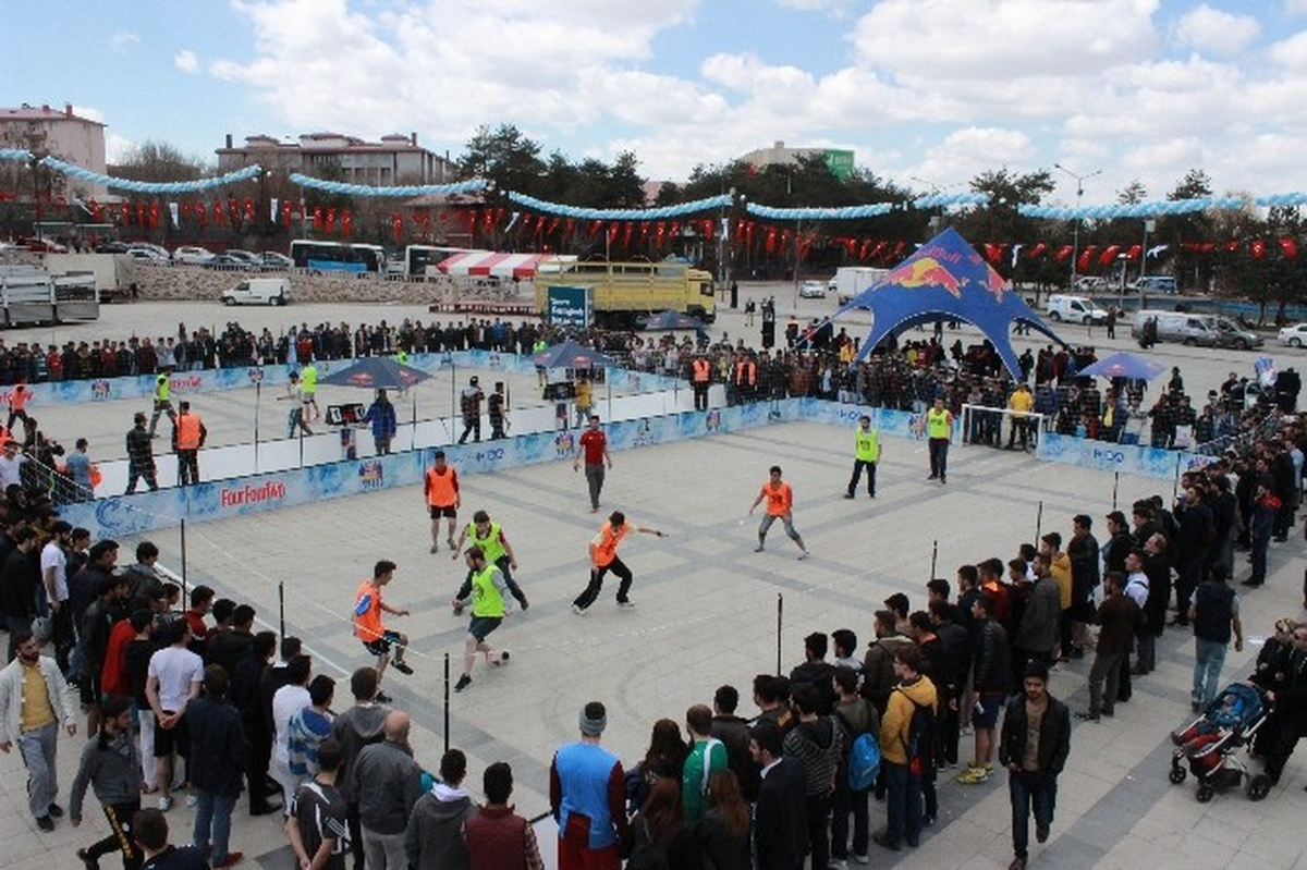 Sokak Futbolu Heyecanı Erzurum\'daydı