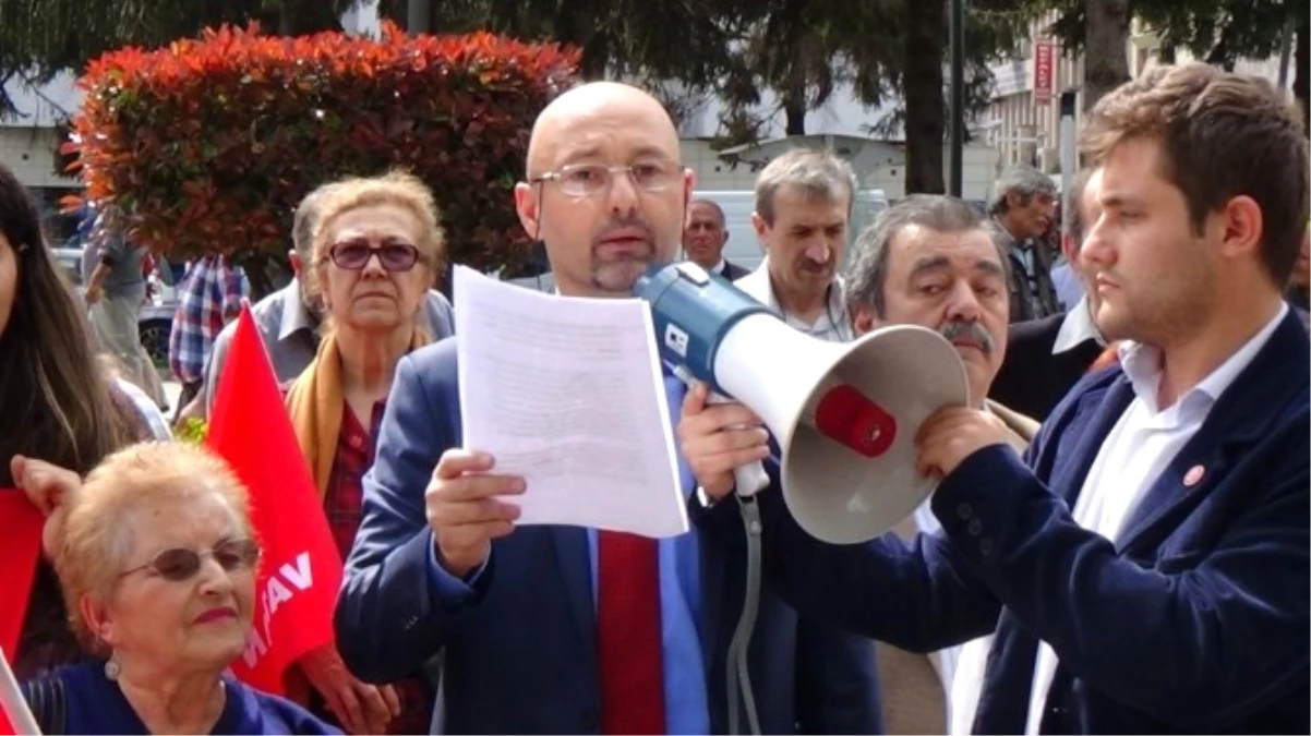 Vatan Partisi Üyeleri Avrupa Parlamentosu Kararını Protesto Etti
