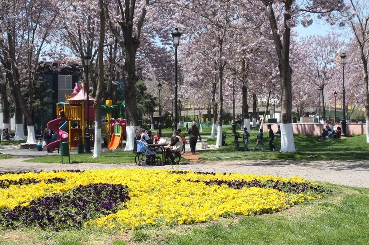 Vatandaşlar Isınan Havanın Tadını Çıkardı
