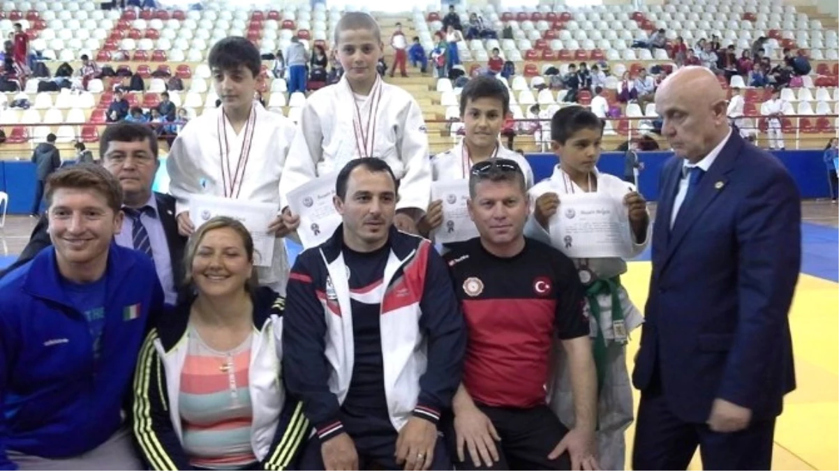 Yalovalı Küçük Judocu Türkiye Üçüncüsü Oldu