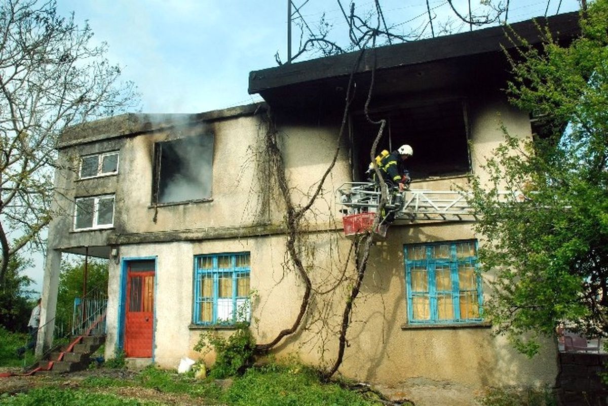 Yaşlı Adam Yanarak Öldü