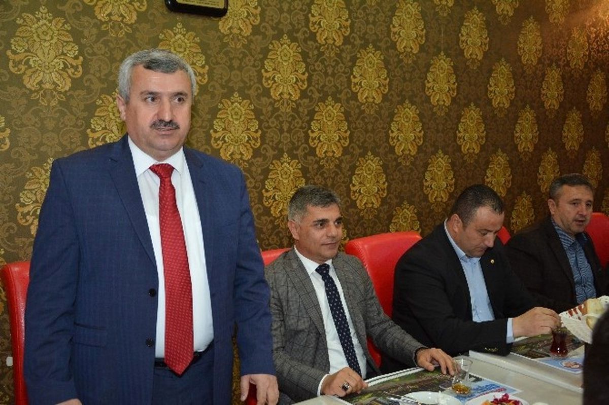 Yıldızlar Başkan Baran\'la Buluştu