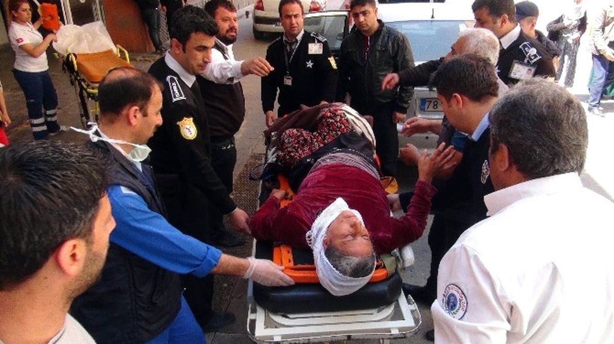 Yüksekten Düştü, Ayağı Ters Döndü