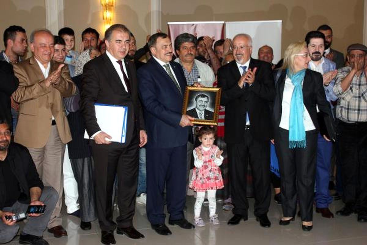 Bakan Eroğlu, Kılıçdaroğlu\'nu Eleştirerek Başladı (2)