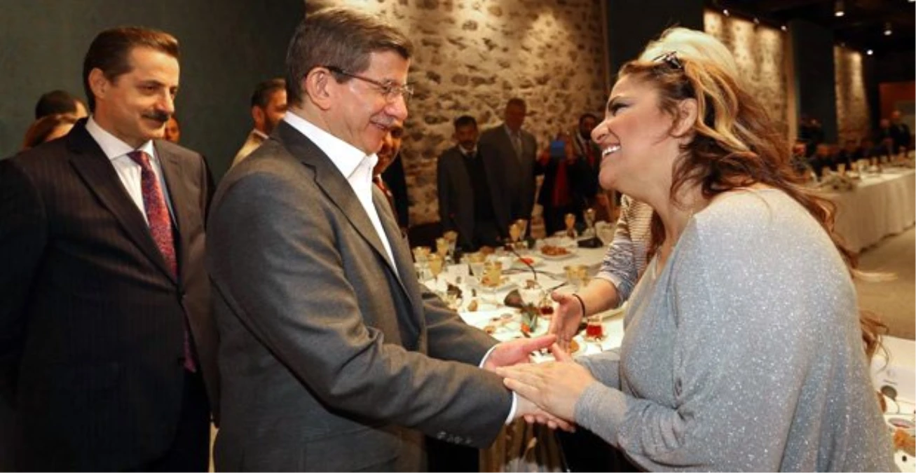 Başbakan Davutoğlu\'dan Romanlara Müjde