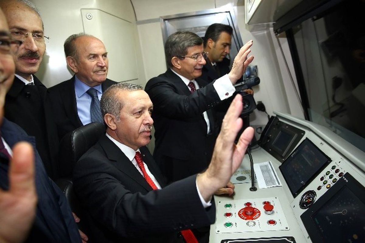 Erdoğan Vatman Koltuğuna Geçerek İlk Sürüşü Başlattı