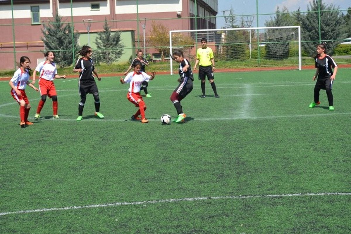 Futbol Grup Maçları Devam Ediyor