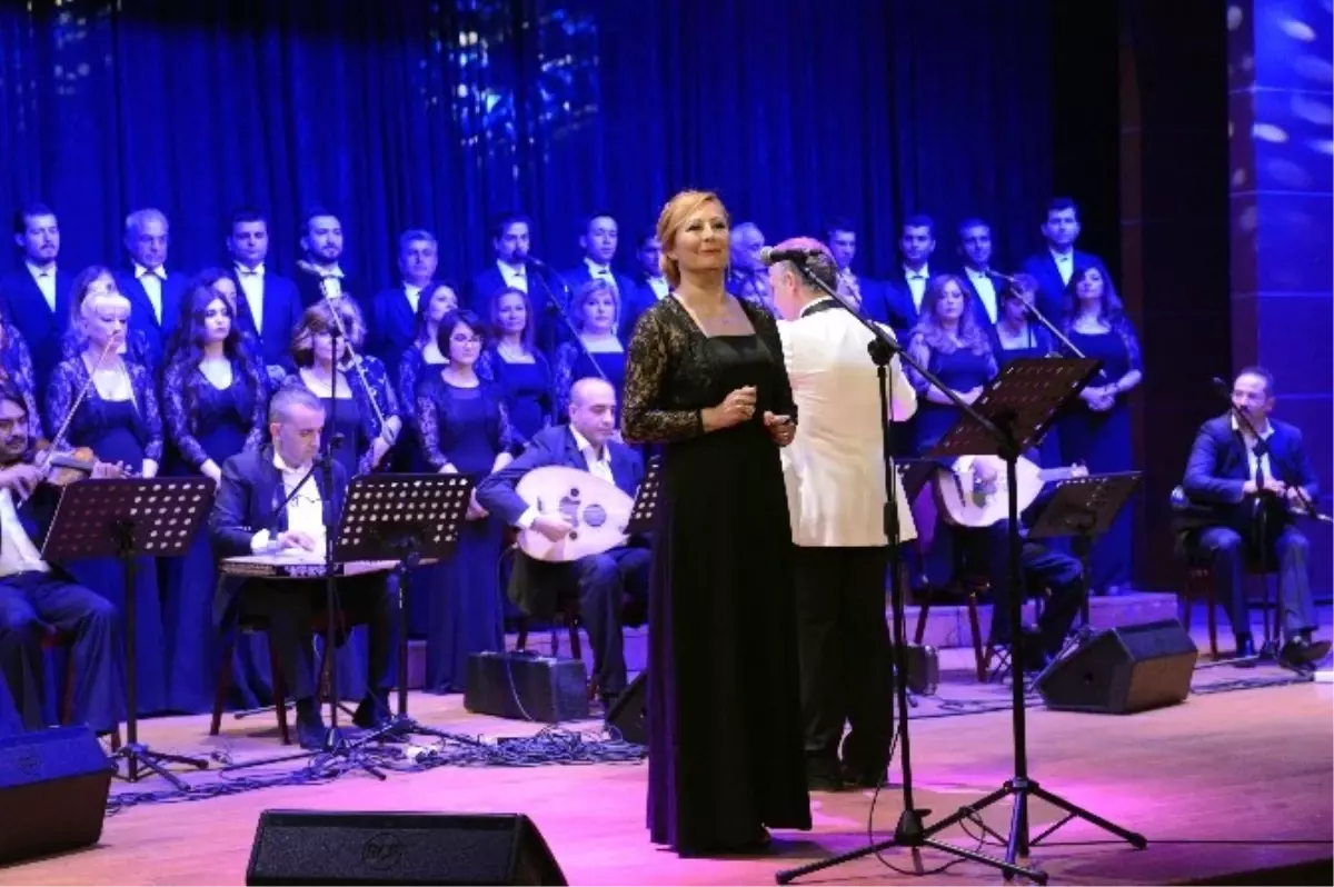 Mersin'de Türk Sanat Müziği Konseri