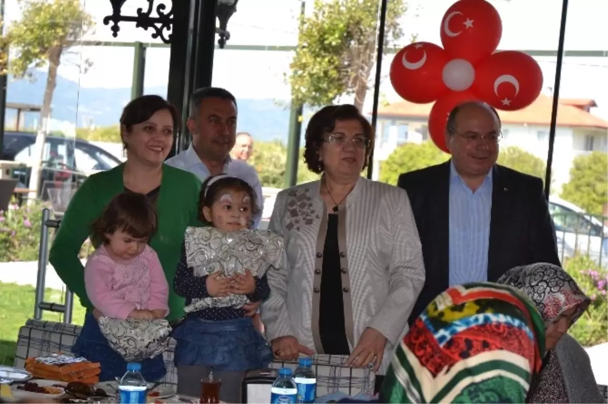 Muğla Genelindeki Koruyucu Aileler Kahvaltıda Buluştu