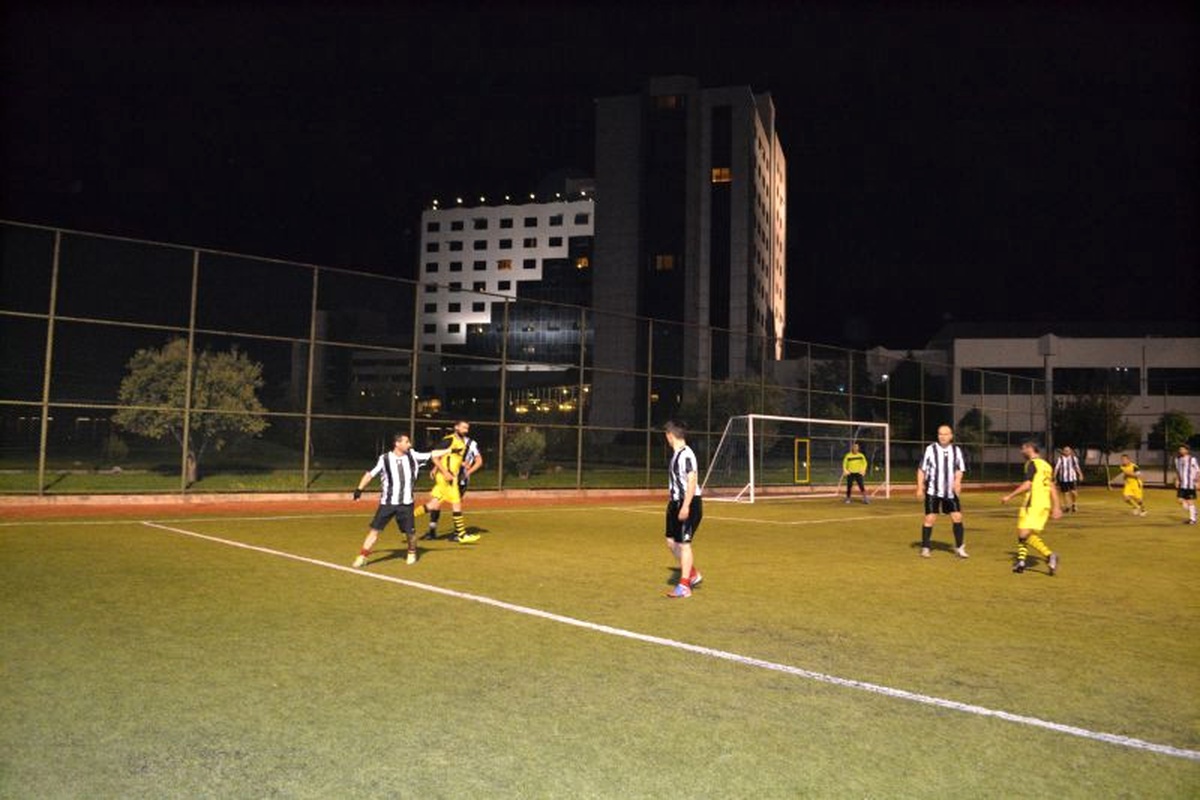 12.Geleneksel Kolin Hotel Futbol Turnuvası İlk Maçını Yaptı