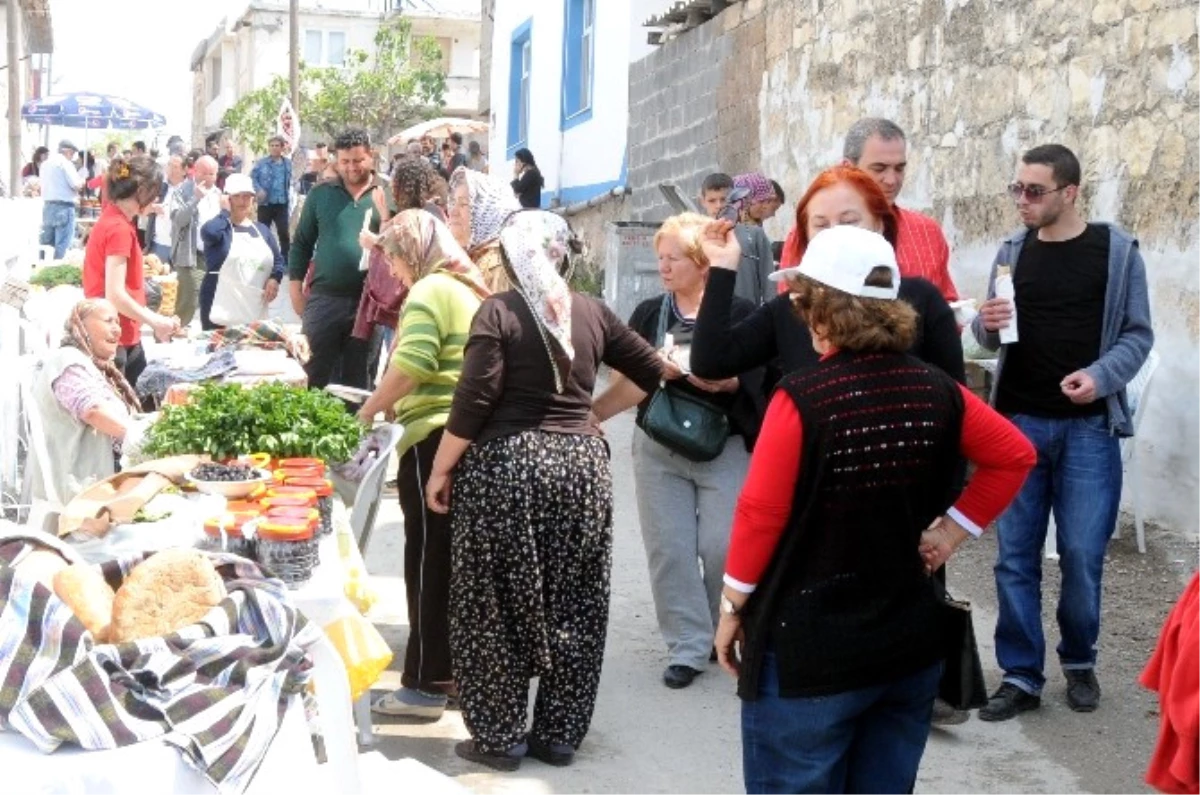 Akdeniz\'de \'Melemez Köyü Giritliler Festivali\' Coşkusu