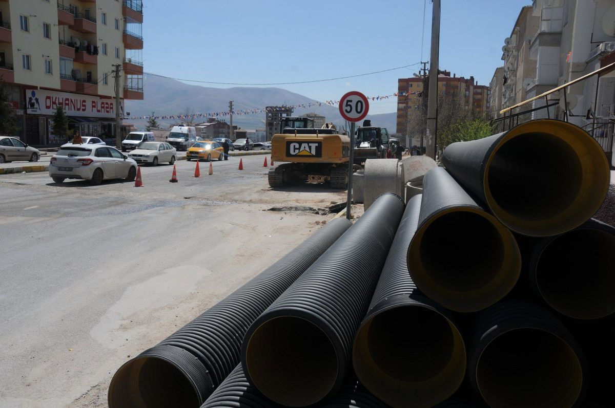 Alt Yapı Çalışmaları Devam Ediyor