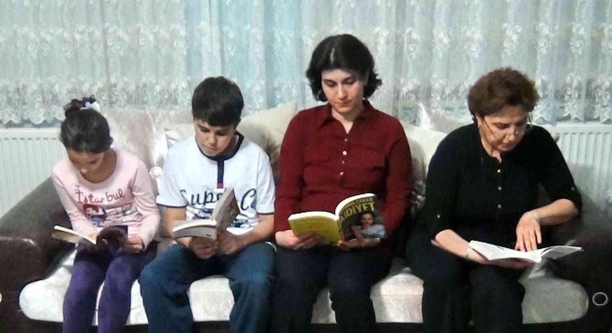 Başarı İçin Öğretmen, Öğrenci, Veli Birlikte Okuyor