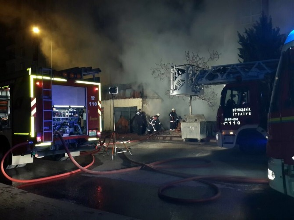 Başkent\'te Yangın Korkuttu
