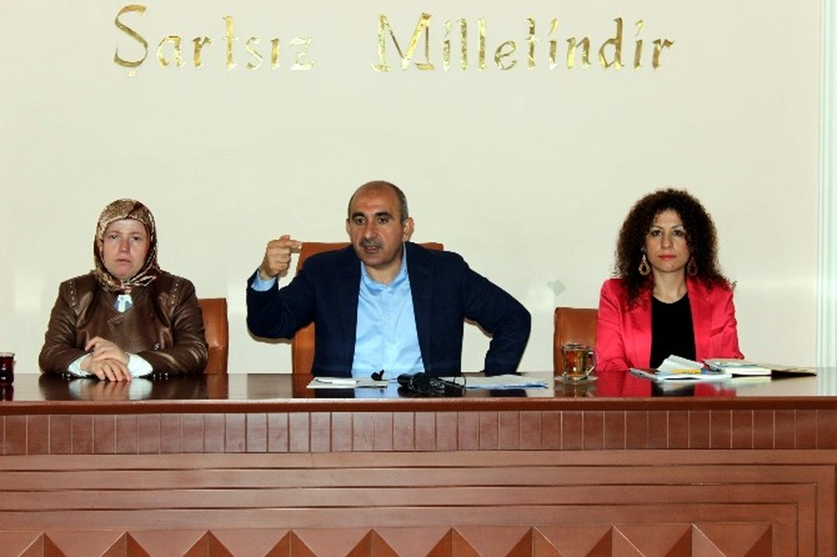 Belediye Meclisi Olağanüstü Toplandı