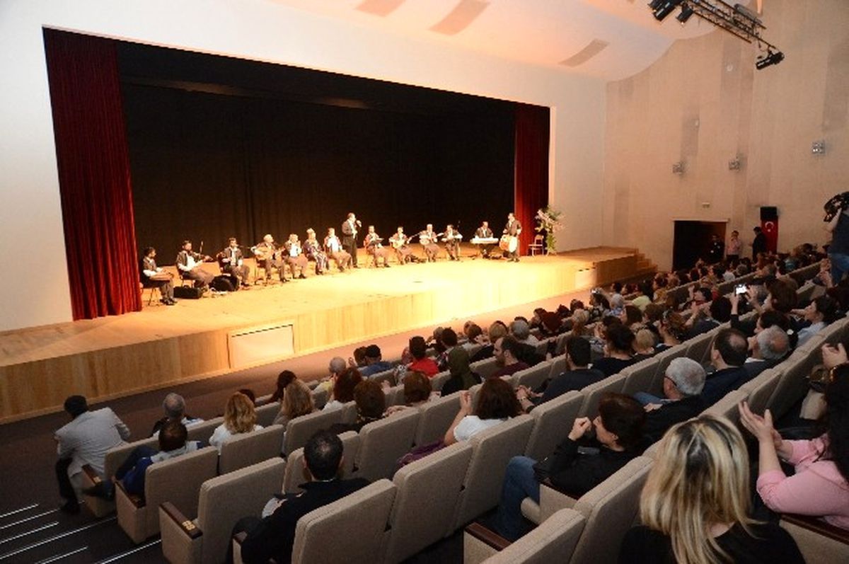 Beylikdüzülüler Sıra Gecesinde Türkülerle Coştu