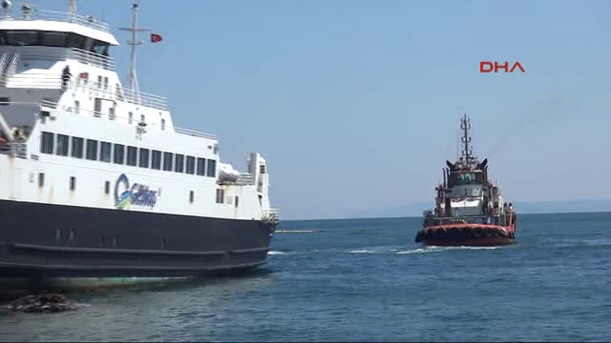 Çanakkale Gökçeada\' da Karaya Oturan Feribottaki 188 Yolcu Kurtarıldı