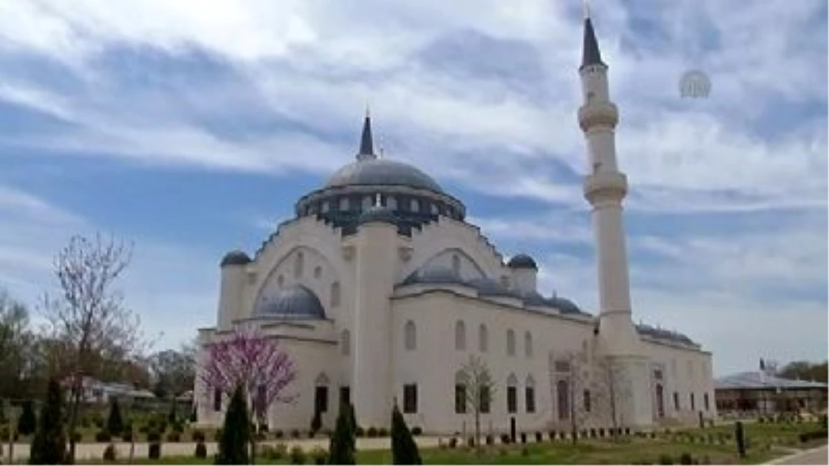Çavuşoğlu: Erdoğan ve Obama Cami Açılışı Yapacak