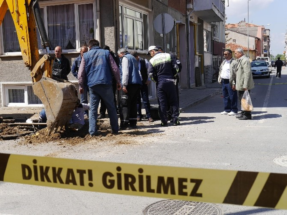 Edirne\'de Patlayan Doğalgaz Borusu Tedirgin Etti