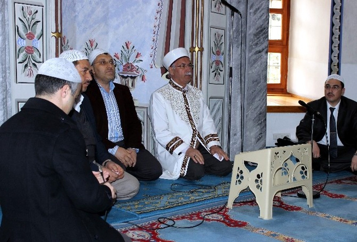 Hafız Din Görevlilerinden Kütahyalılar\'a Kur\'an-ı Kerim Ziyafeti
