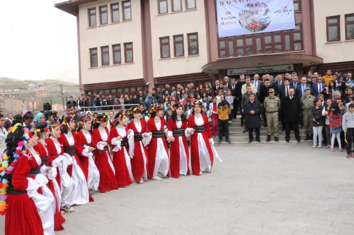Hakkari\'de Turizm Haftası Kutlandı
