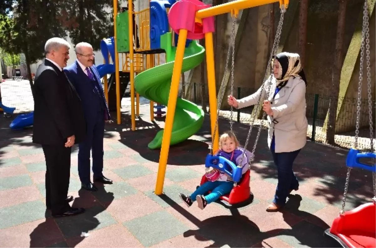 Hastane Bahçesine Park Alanı Yapılacak