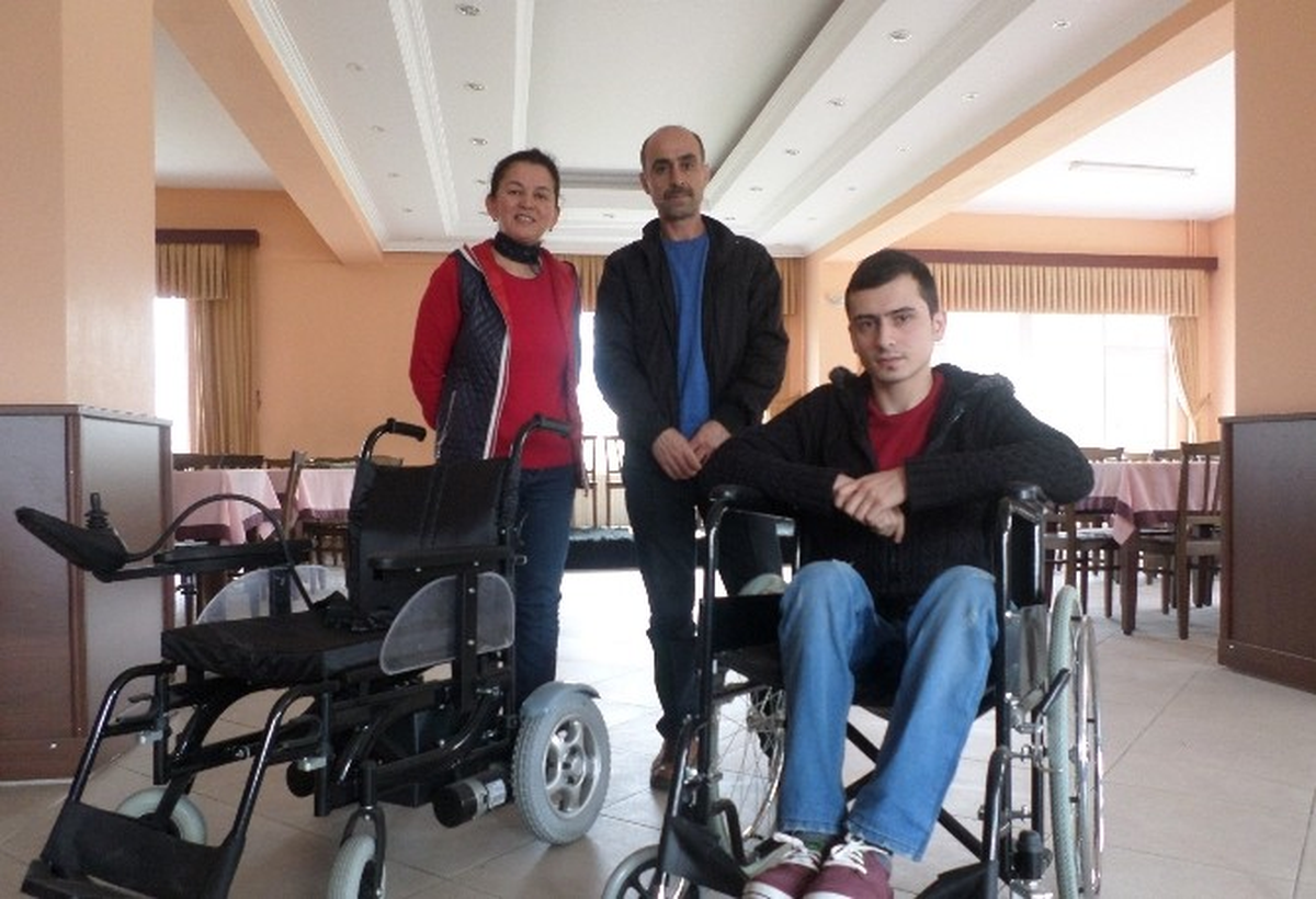 Hayırsever Vatandaştan Akülü Sandalye