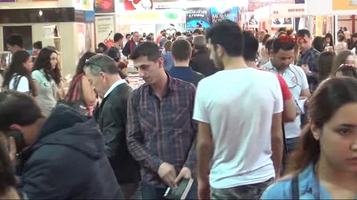 İzmir O İşçi Kitaplara Koştu