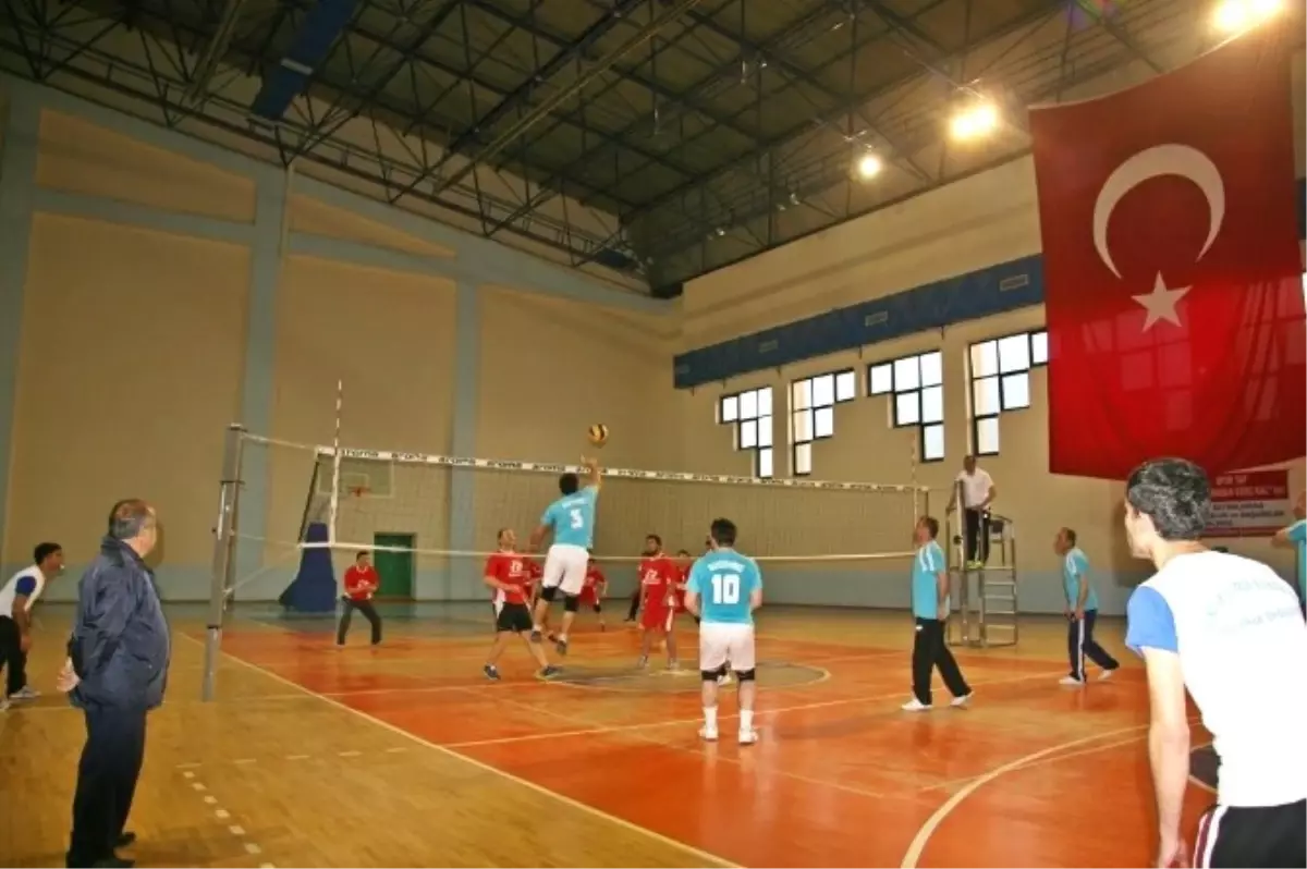 Kurumlar Arası Voleybol Turnuvası Tamamlandı