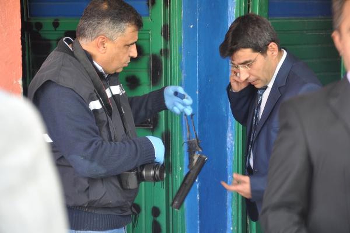 Nişanlı Kız, Dedesinin Tüfeğiyle İntihar Etti