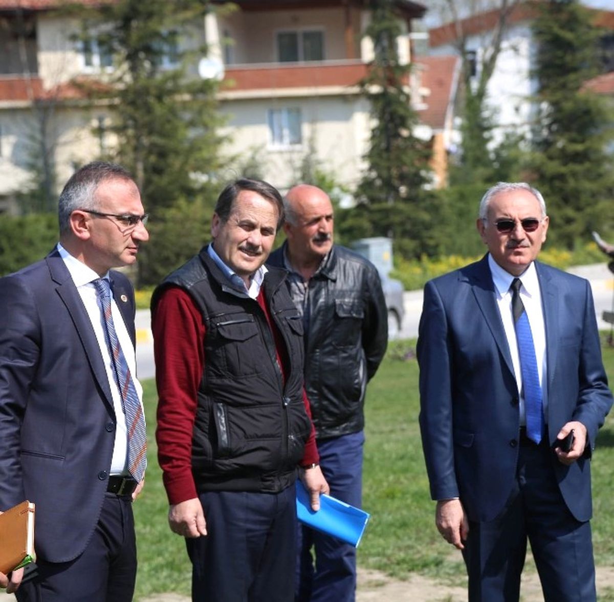 Sapanca\'nın İlk Modern Saat Kulesi Dikiliyor