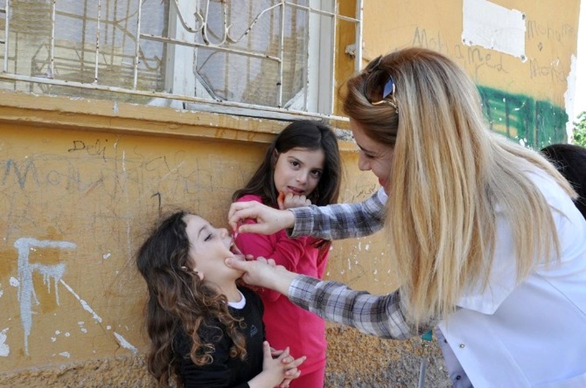 Sınırda Çocuklar Aşılanıyor