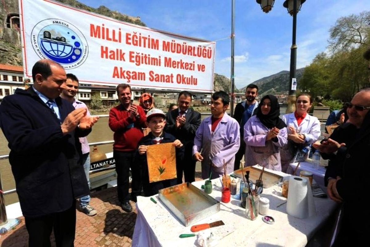 Vali Çomaktekin\'den Sevgi Evlerine Ziyaret