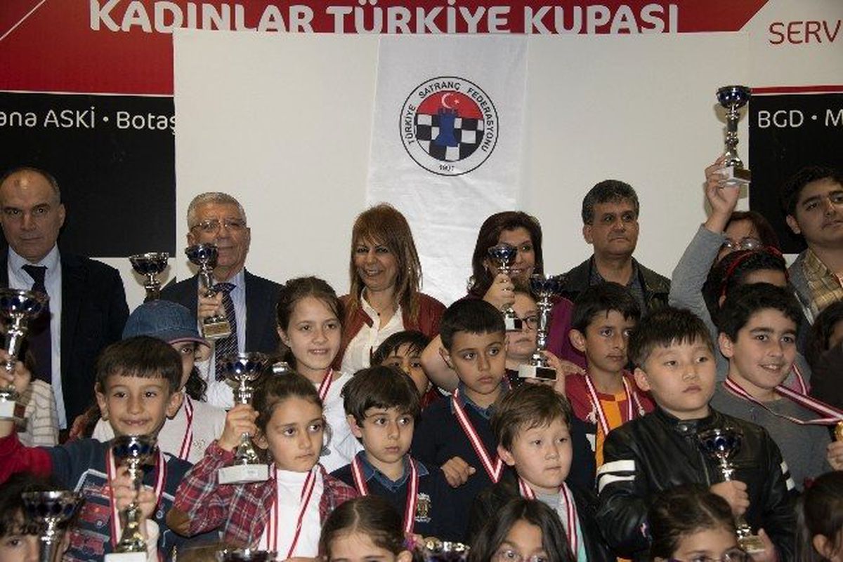 Yenişehir Belediyesi\'nden Satranç Turnuvası