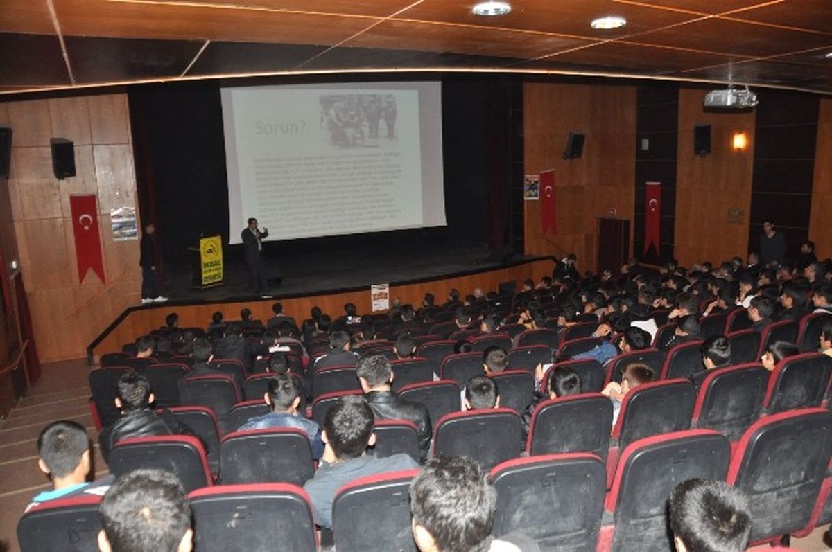 Zararlı Alışkanlıkları Önleme Bilinci Programı Düzenledi
