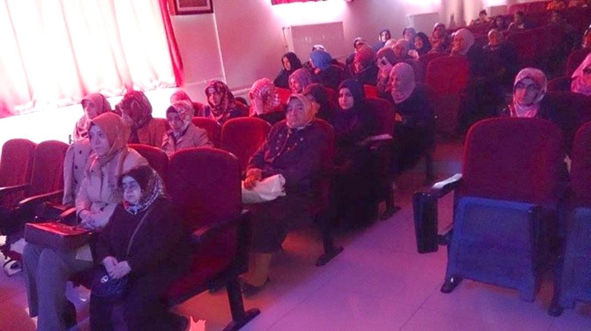 Ahlat\'ta "Kanser" Konulu Seminer