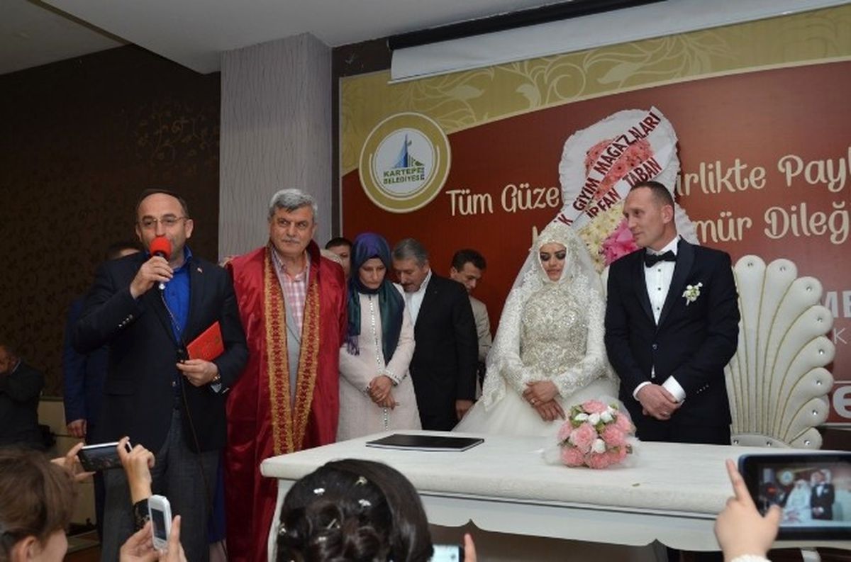 Kartepe Belediye Başkanı Üzülmez Nikah Kıydı