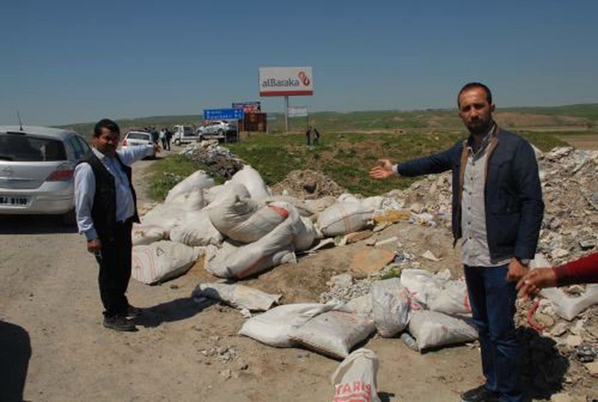 Kent Girişinde Çöp Yığını