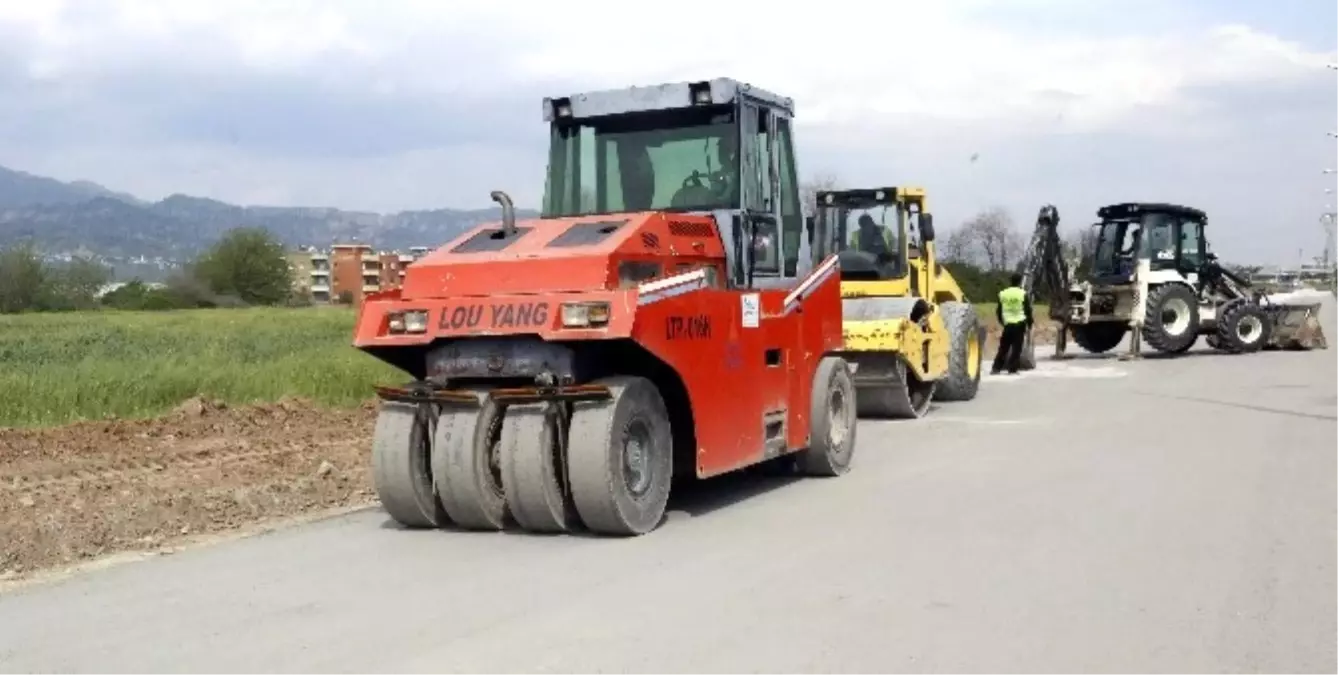 Büyükşehir Çevre Yolunu Asfaltlıyor