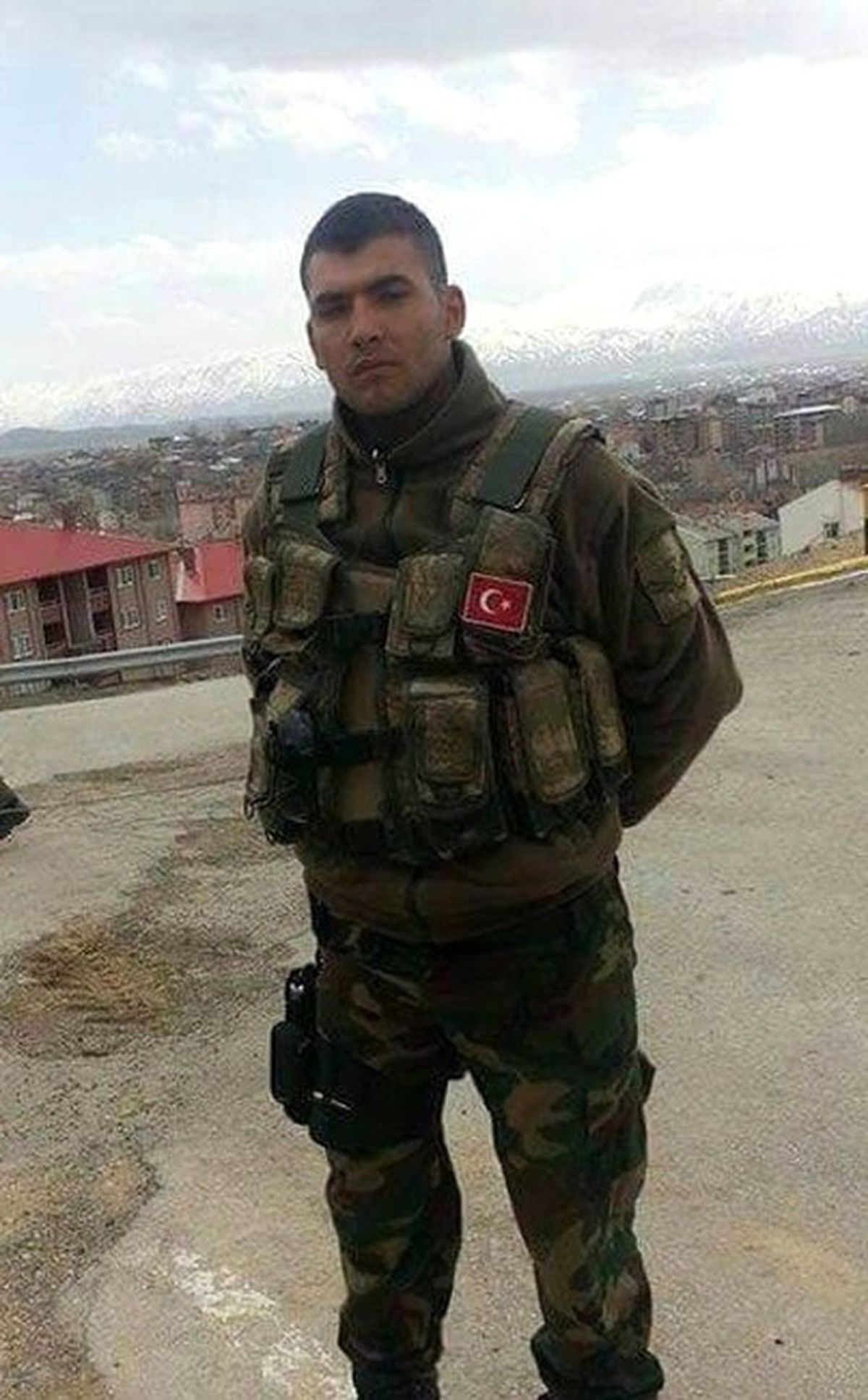 Çok Basitti\' Dedi Tabancasıyla İntihar Etti